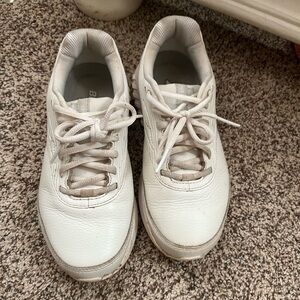 Brooks Addiction Walkers 6.5 Wide shoes